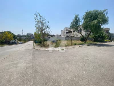 Top Heighted Margalla View Plot Sector E Near Central Park, JF Club 1 Kanal Plot For Sale DHA 2 Islamabad