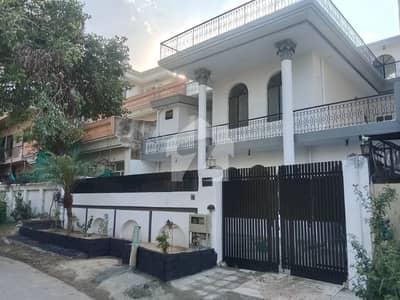 Investor Rate Demolishble House For Sale G-10