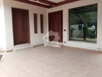 DEFENCE 10 MARLA BUNGALOW FOR Rent     Rent