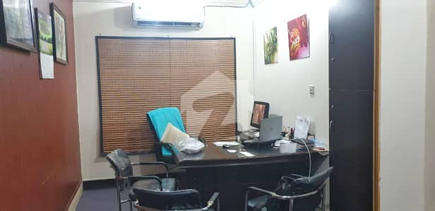 400 Sq Ft Office For Rent on Main Boulevard Gulberg Lahore