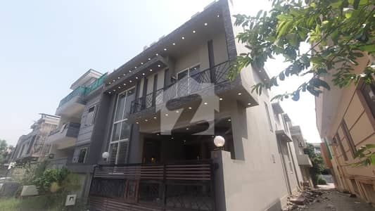 8 Marla ( 30*60 In G-15/1 ) Double Unit House Available. 8 Marla ( 30*60 In G-15/1 ) Double Unit House Available.