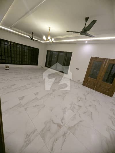 ایف ۔ 7 اسلام آباد میں 8 کمروں کا 1 کنال مکان 33.0 لاکھ میں کرایہ پر دستیاب ہے۔ ایف ۔ 7 اسلام آباد میں 8 کمروں کا 1 کنال مکان 33.0 لاکھ میں کرایہ پر دستیاب ہے۔