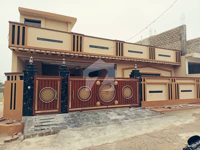 Prime Location House Sized 10 Marla Available In Gulshan Abad