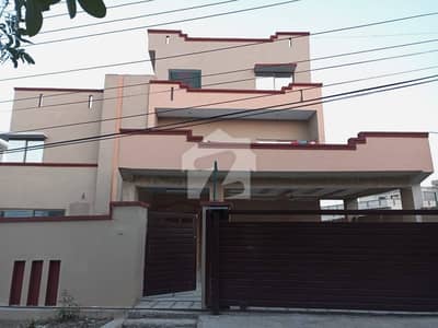 A Prime Location 1 Kanal House Is Up For Grabs In Gulshan Abad
