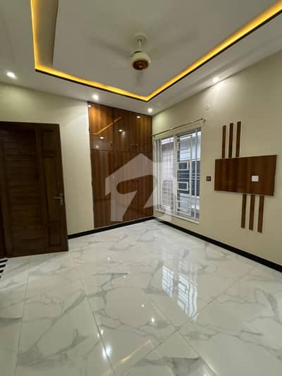 Ideally Located Prime Location House Of 5 Marla Is Available For Sale In Lahore