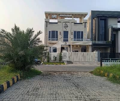سٹی ہاؤسنگ سوسائٹی گوجرانوالہ میں 5 کمروں کا 10 مرلہ مکان 5.5 کروڑ میں برائے فروخت۔ سٹی ہاؤسنگ سوسائٹی گوجرانوالہ میں 5 کمروں کا 10 مرلہ مکان 5.5 کروڑ میں برائے فروخت۔