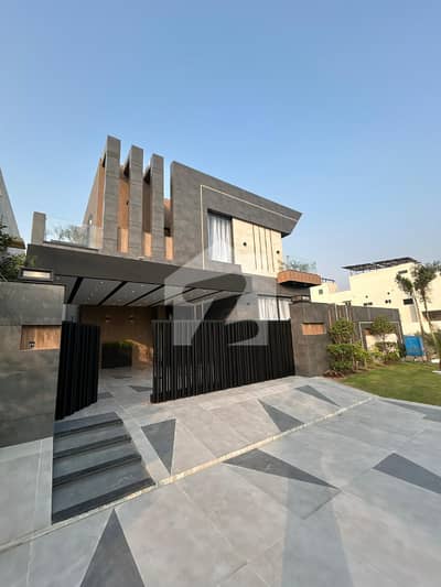 18 Marla Beautiful House For Sale Banker Avenue Cooperative Society Lahore 18 Marla Beautiful House For Sale Banker Avenue Cooperative Society Lahore