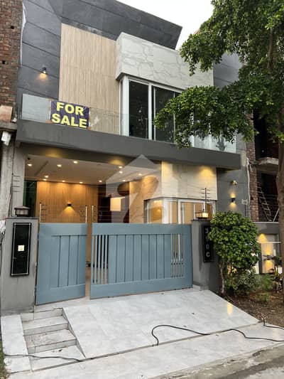 5 Marla Beautiful House for Sale Prime Location 5 Marla Beautiful House for Sale Prime Location