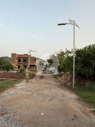 9 Marla Plot Habibi Street Banigala