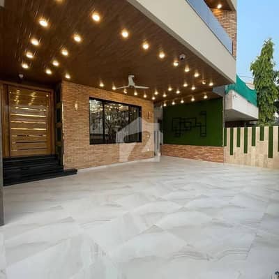 1 Kanal Corner Double Unit House For Sale Dha Phase 7