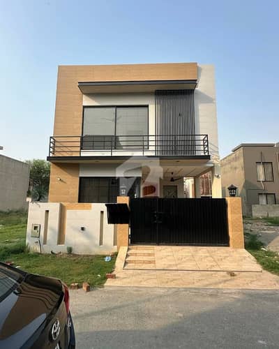 5 Marla Modern House for Sale in DHA 9 Town