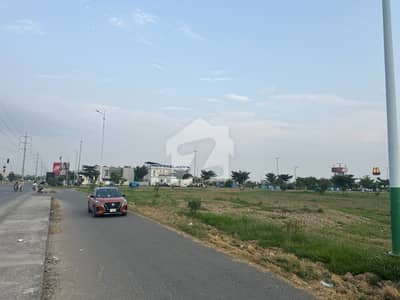 ڈی ایچ اے فیز 7 - بلاک زیڈ ڈی ایچ اے فیز 7,ڈی ایچ اے ڈیفینس,لاہور میں 2 کنال رہائشی پلاٹ 12.8 کروڑ میں برائے فروخت۔