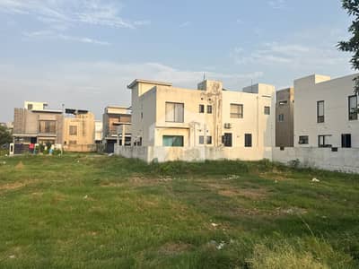 DHA Phase 7 10 Marla Plot For Sale