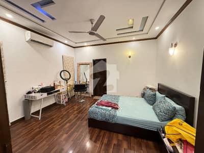 10 Marla House For Rent In DHA Phase 5