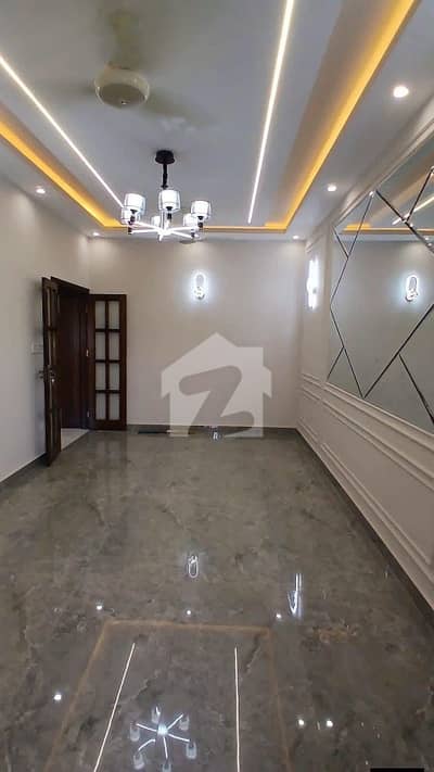 Portion For Sale On Amir Khusro Road Near Kamal Park