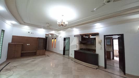 ابدالینزکوآپریٹو ہاؤسنگ سوسائٹی لاہور میں 3 کمروں کا 1 کنال بالائی پورشن 1.1 لاکھ میں کرایہ پر دستیاب ہے۔ ابدالینزکوآپریٹو ہاؤسنگ سوسائٹی لاہور میں 3 کمروں کا 1 کنال بالائی پورشن 1.1 لاکھ میں کرایہ پر دستیاب ہے۔