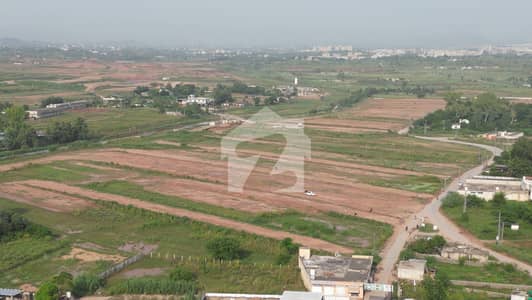 سی پندرہ اسلام آباد میں 1 کنال رہائشی پلاٹ 3.65 کروڑ میں برائے فروخت۔