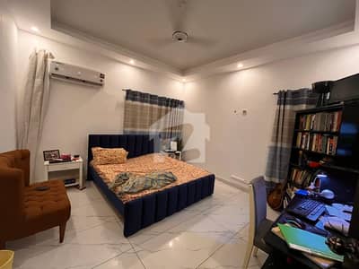 500 YARD FULLY FURNISHED BUNGALOW AVAILBALE FOR RENT ONLY LONG TERM