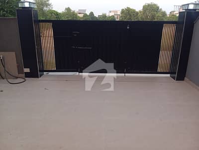 K BLOCK, 10 MARLA BRAND ULTRA MODERN HOUSE FOR SALE