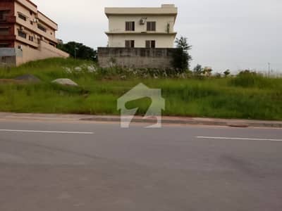 ڈی ایچ اے فیز 3 ۔ بلاک بی ڈی ایچ اے ڈیفینس فیز 3,ڈی ایچ اے ڈیفینس,اسلام آباد میں 2 کنال رہائشی پلاٹ 5.1 کروڑ میں برائے فروخت۔