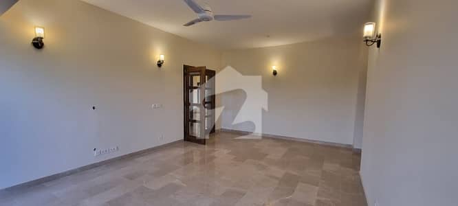 PREMIUM 3 BED GROUND PORTION AVAILABLE FOR RENT    Excellent Location Near F-11 Markaz, Islamabad