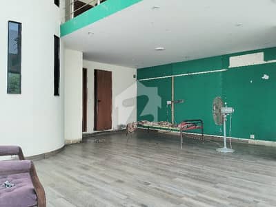 04 MARLA CORNER PLAZA FIVE FLOOR WITH LIFT EXCELLENT LOCATION