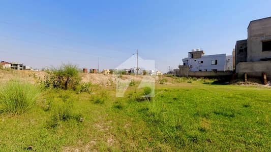 Prime Location Ten Marla Plot For Sale In Lda Avenue Lahore