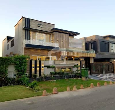 بحریہ ٹاؤن گلبہار بلاک بحریہ ٹاؤن سیکٹر سی,بحریہ ٹاؤن,لاہور میں 5 کمروں کا 1 کنال مکان 7.45 کروڑ میں برائے فروخت۔