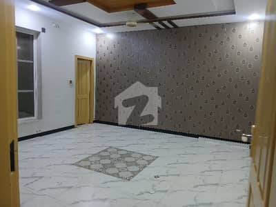 بنی گالہ اسلام آباد میں 2 کمروں کا 6 مرلہ بالائی پورشن 42.0 ہزار میں کرایہ پر دستیاب ہے۔