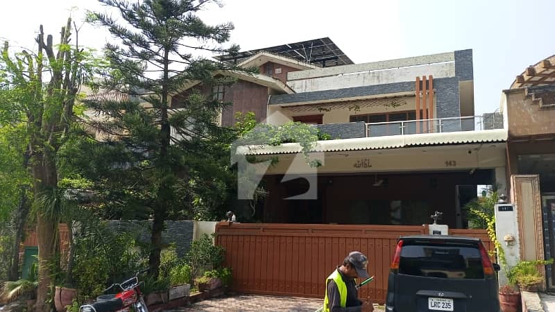 1 Kanal Upper Portion For Rent In F-10 1 Kanal Upper Portion For Rent In F-10