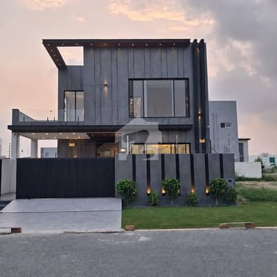 10 Marla House Near To Park For Sale