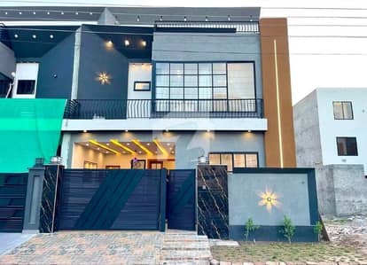 Reserve A Centrally Located Facing Park House Of 5 Marla In Buch Executive Villas