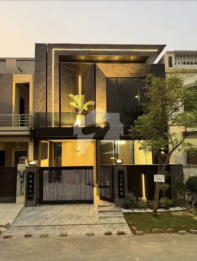 Ultra modren Designe 5 marla house for sale in DHA phase 6 call us for more detail