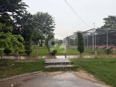 5 Marla Facing Park Plot ,,Dawood Enclave.