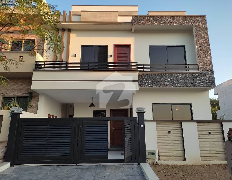 30x60 Beautifull House For Sale In G-13 30x60 Beautifull House For Sale In G-13
