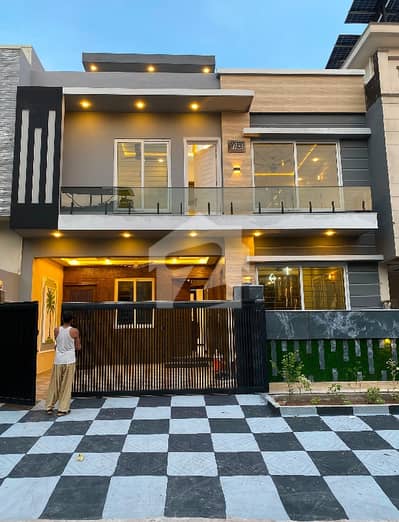 30x60 Beautifull House For Sale In G-13