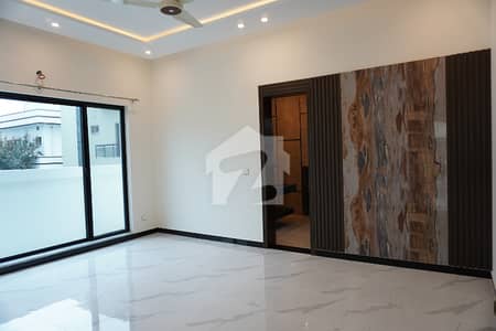 1 Kanal Brand New Portion For Rent 1 Kanal Brand New Portion For Rent
