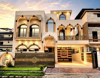 Elegant 10 Marla House For Sale In Phase 8 Elegant 10 Marla House For Sale In Phase 8