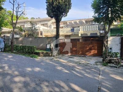511 Square Yards Nice Located Cda Transfer 5 Bed 2 Kitchen Double Unit Cda Transfer House Available In F-10/1
