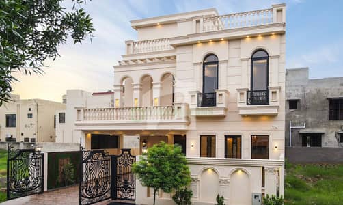 LUXURY BRAND NEW KANAL SINGLE UNIT 5 BED HOUSE WITH A+ QUALITY. FOR SALE