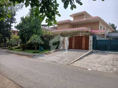 500 Square Yards Top Location Front Of Markaz Cda Transfer Double Unit Livable House Available In F-11/2