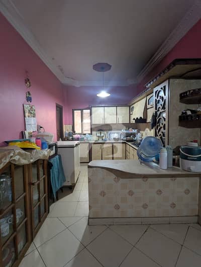 Prime Location Flat For Grabs In 1200 Square Feet Karachi