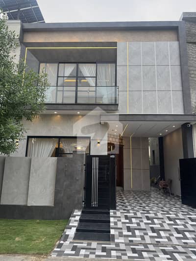 5 MARLA BRAND NEW HOUSE FOR SALE IN DHA 9 TOWN IN VERY HOT LOCATOIN