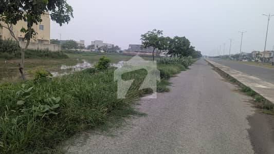 8 MARLA COMMERCIAL BROADWAY BLOCK B IDEAL LOCATION VERY REASONABLE PRICE 8 MARLA COMMERCIAL BROADWAY BLOCK B IDEAL LOCATION VERY REASONABLE PRICE