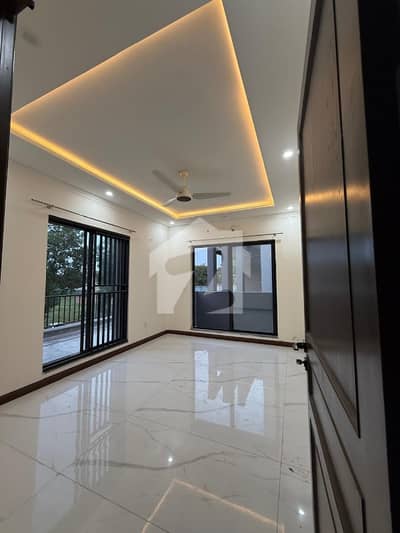 1 Knal Like A Brand-New Upper Portion For Rent In Awt Phase 2 , 3 Bed 1 Kitchen Tv Lounge Non Gas Lesco Meter Install Hot Location House