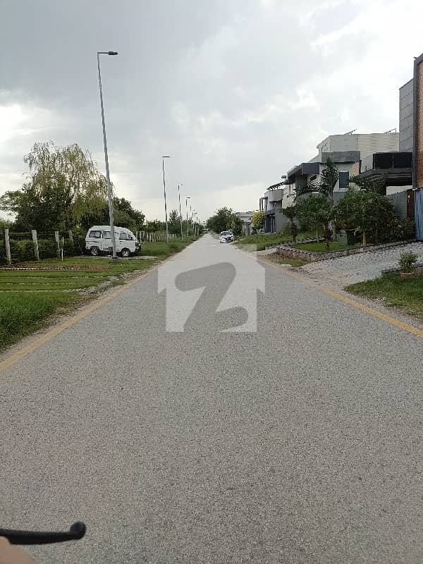 Front Open Near Markaz Front Open Near Markaz