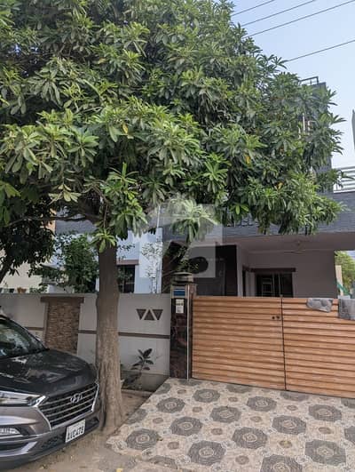 10 Marla House Available In K Block Wapda City