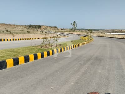 ڈی ایچ اے ویلی - بلیوبیل سیکٹر ڈی ایچ اے ویلی,ڈی ایچ اے ڈیفینس,اسلام آباد میں 8 مرلہ رہائشی پلاٹ 75.0 لاکھ میں برائے فروخت۔ ڈی ایچ اے ویلی - بلیوبیل سیکٹر ڈی ایچ اے ویلی,ڈی ایچ اے ڈیفینس,اسلام آباد میں 8 مرلہ رہائشی پلاٹ 75.0 لاکھ میں برائے فروخت۔