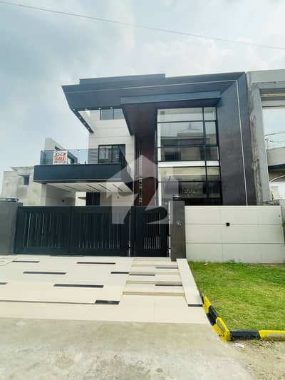 10 Marla Luxury House For Sale | Modern Design & Prime Locations