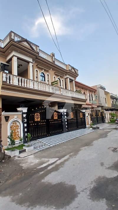 بینکرز ہاؤسنگ سوسائٹی ۔ بلاک بی بینکرز کوآپریٹو ہاؤسنگ سوسائٹی,لاہور میں 4 کمروں کا 5 مرلہ مکان 2.95 کروڑ میں برائے فروخت۔